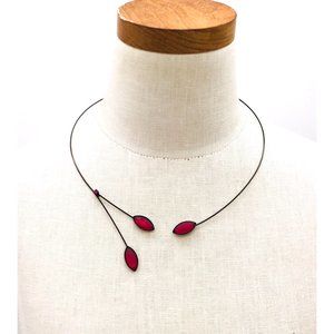 Necklace black flexible wire red glass gem leaf design